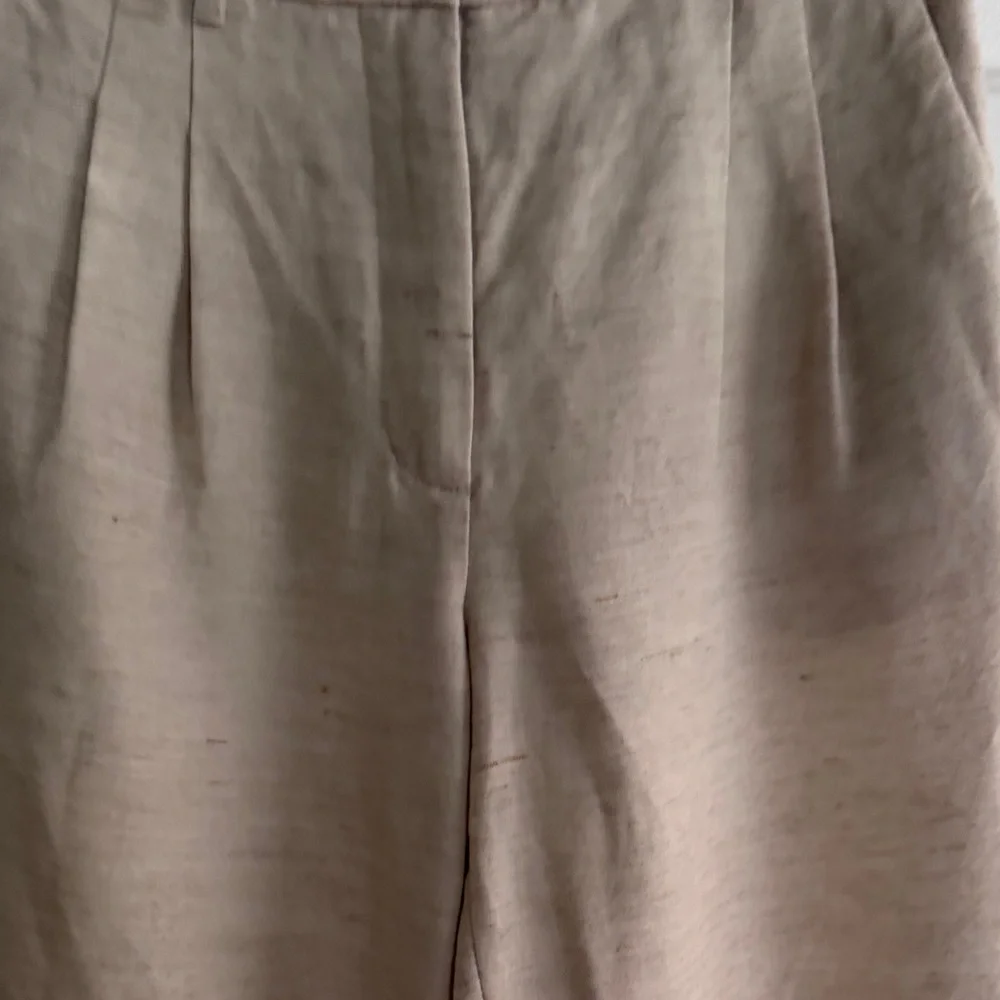 Aritzia Wide-Leg High-Rise Linen Pants in Light Beige